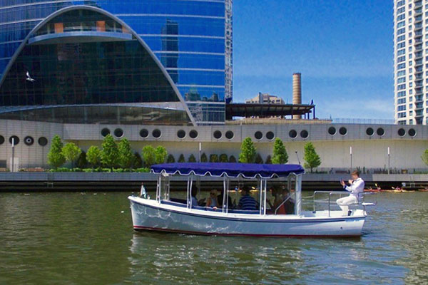 dramatisk Masaccio Hej hej Riverwalk vendor adding 12-passenger electric boat for rent - Loop North  News