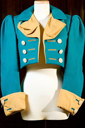 Photo by Alex Brescanu